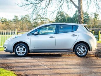NISSAN LEAF 24kWh Acenta Hatchback 5dr Electric Auto (107 bhp)