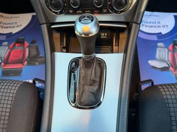 MERCEDES-BENZ C-CLASS 2.1 C200 CDI SE Coupe 2dr Diesel Automatic (183 g/km, 122 bhp)