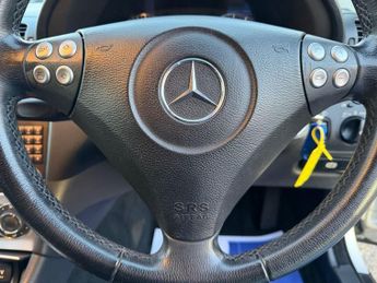 MERCEDES-BENZ C-CLASS 2.1 C200 CDI SE Coupe 2dr Diesel Automatic (183 g/km, 122 bhp)