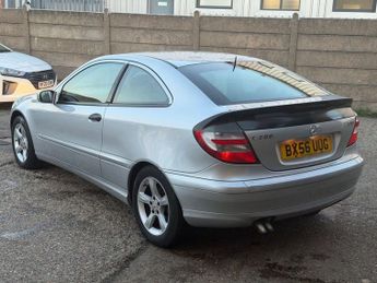MERCEDES-BENZ C-CLASS 2.1 C200 CDI SE Coupe 2dr Diesel Automatic (183 g/km, 122 bhp)