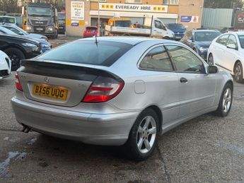 MERCEDES-BENZ C-CLASS 2.1 C200 CDI SE Coupe 2dr Diesel Automatic (183 g/km, 122 bhp)