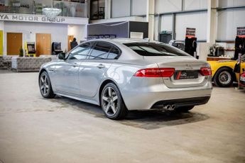 JAGUAR XE 2.0d R-Sport Saloon 4dr Diesel Auto AWD Euro 6 (s/s) (180 ps)
