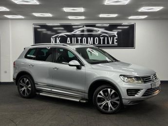 VOLKSWAGEN TOUAREG 3.0 TDI V6 BlueMotion Tech R-Line SUV 5dr Diesel Tiptronic 4WD E