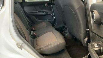 MINI COUNTRYMAN 1.5 Cooper Classic SUV 5dr Petrol Steptronic Euro 6 (s/s) (136 p