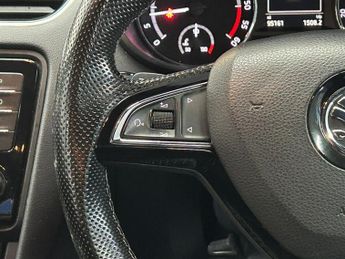 SKODA OCTAVIA 2.0 TDI vRS Estate 5dr Diesel DSG Euro 6 (s/s) (SNav) (184 ps)