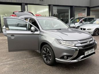 MITSUBISHI OUTLANDER 2.0h 12kWh Juro SUV 5dr Petrol Plug-in Hybrid CVT 4WD Euro 6 (s/