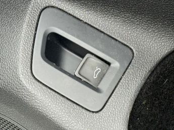 VOLKSWAGEN PASSAT 2.0 TDI BlueMotion Tech GT Estate 5dr Diesel DSG Euro 6 (s/s) (1