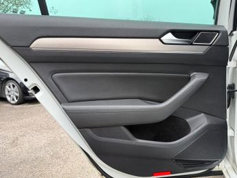 VOLKSWAGEN PASSAT 2.0 TDI BlueMotion Tech GT Estate 5dr Diesel DSG Euro 6 (s/s) (1