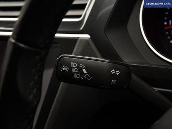 VOLKSWAGEN TIGUAN 1.4 TSI SE Navigation SUV 5dr Petrol DSG 4Motion Euro 6 (s/s) (1