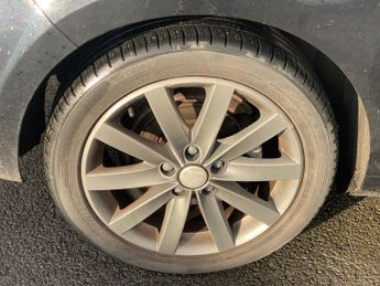 VOLKSWAGEN GOLF 1.6 TDI BlueMotion Tech SE Cabriolet 2dr Diesel Manual Euro 5 (s