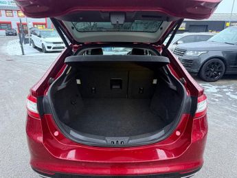 FORD MONDEO 2.0 TDCi Titanium Hatchback 5dr Diesel Powershift Euro 6-HEATED 