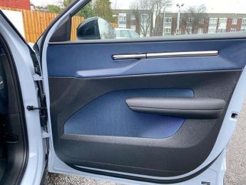 VOLVO EX30 Single Motor 51kWh Plus SUV 5dr Electric Auto (272 ps)