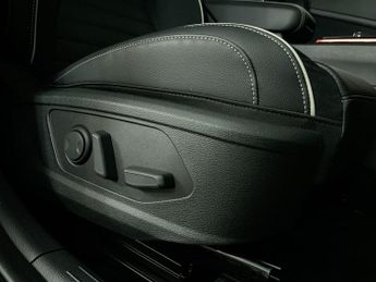 KIA SPORTAGE 1.6 T-GDi 13.8kWh GT-Line S SUV 5dr Petrol Plug-in Hybrid Auto A