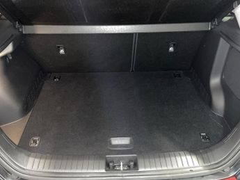 HYUNDAI KONA 1.6 h-GDi Premium SE SUV 5dr Petrol Hybrid DCT Euro 6 (s/s) (141