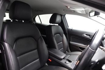 MERCEDES-BENZ GLA 2.1 GLA220d Sport (Executive) SUV 5dr Diesel 7G-DCT 4MATIC Euro 