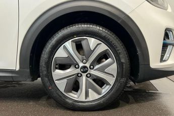 KIA NIRO 64kWh First Edition SUV 5dr Electric Auto (201 bhp) Reverse Came