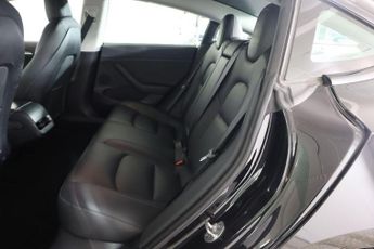 TESLA Model 3 Auto RWD 4dr