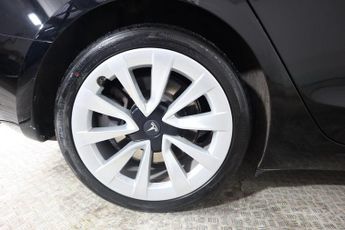 TESLA Model 3 Auto RWD 4dr