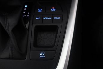 TOYOTA RAV4 2.5 VVT-h Design CVT Euro 6 (s/s) 5dr