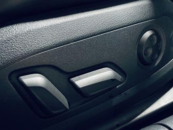 AUDI A4 AVANT 3.0 TDI V6 S line Estate 5dr Diesel Tiptronic quattro Euro 6 (s/