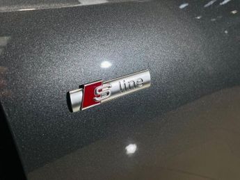 AUDI A4 AVANT 3.0 TDI V6 S line Estate 5dr Diesel Tiptronic quattro Euro 6 (s/