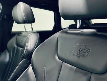 AUDI A4 AVANT 3.0 TDI V6 S line Estate 5dr Diesel Tiptronic quattro Euro 6 (s/