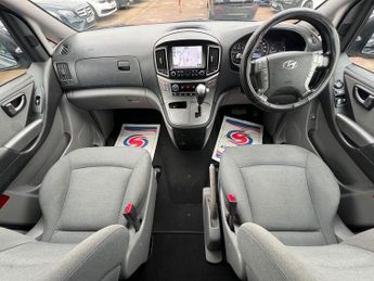 HYUNDAI i800 2.5 CRDi SE Nav Auto Euro 6 5dr