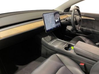 TESLA Model 3 Standard Range Plus Saloon 4dr Electric Auto RWD (241 bhp)
