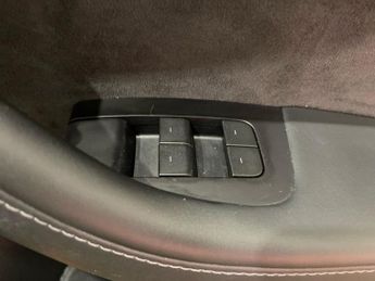 TESLA Model 3 Standard Range Plus Saloon 4dr Electric Auto RWD (241 bhp)