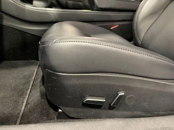 TESLA Model 3 Standard Range Plus Saloon 4dr Electric Auto RWD (241 bhp)