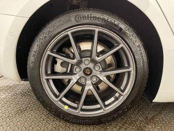 TESLA Model 3 Standard Range Plus Saloon 4dr Electric Auto RWD (241 bhp)
