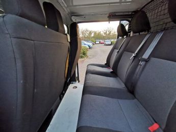 VAUXHALL VIVARO 2.0 Turbo D 3100 Edition Crew Van Double Cab 5dr Diesel Manual L