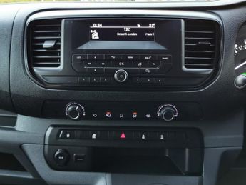 VAUXHALL VIVARO 2.0 Turbo D 3100 Edition Crew Van Double Cab 5dr Diesel Manual L