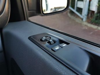 VAUXHALL VIVARO 2.0 Turbo D 3100 Edition Crew Van Double Cab 5dr Diesel Manual L