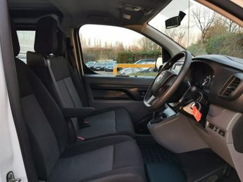 VAUXHALL VIVARO 2.0 Turbo D 3100 Edition Crew Van Double Cab 5dr Diesel Manual L