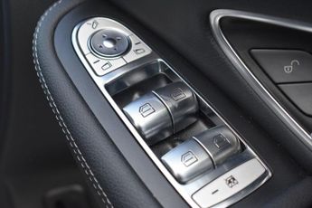 MERCEDES-BENZ EQC EQC 400 80kWh AMG Line (Premium Plus) SUV 5dr Electric Auto 4MAT