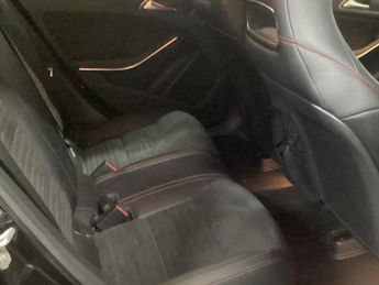 MERCEDES-BENZ CLA 2.1 CLA220d AMG Sport Shooting Brake 5dr Diesel 7G-DCT Euro 6 (s