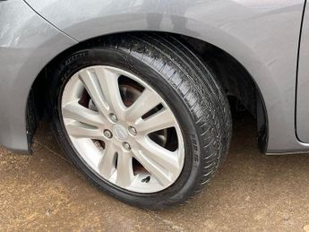 HONDA JAZZ 1.4 i-VTEC ES Plus Hatchback 5dr Petrol CVT Euro 5 (99 ps)