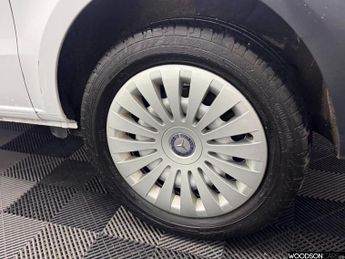 MERCEDES-BENZ EVITO 114 e 41kWh Progressive Panel Van 6dr Electric Auto FWD L2 (LWB)