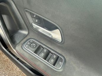 MERCEDES-BENZ A-CLASS 1.3 A180 AMG Line (Executive) Hatchback 5dr Petrol 7G-DCT Euro 6