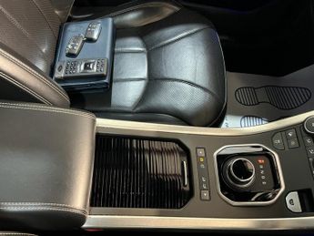 LAND ROVER RANGE ROVER EVOQUE 2.0 TD4 Autobiography SUV 5dr Diesel Auto 4WD Euro 6 (s/s) (180 