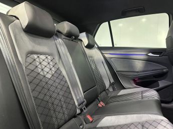 VOLKSWAGEN GOLF 1.5 eTSI MHEV R-Line Hatchback 5dr Petrol Hybrid DSG Euro 6 (s/s