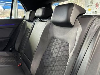 VOLKSWAGEN GOLF 1.5 eTSI MHEV R-Line Hatchback 5dr Petrol Hybrid DSG Euro 6 (s/s