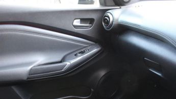 NISSAN JUKE 1.0 DIG-T Tekna SUV 5dr Petrol DCT Auto Euro 6 (s/s) (117 ps)