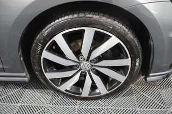 VOLKSWAGEN GOLF 1.5 TSI EVO R-Line Edition Hatchback 5dr Petrol DSG Euro 6 (s/s)