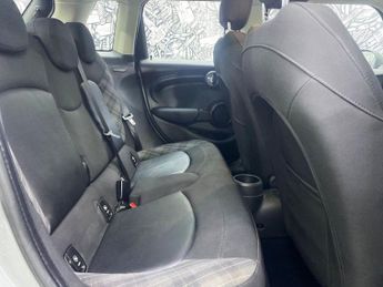 MINI HATCH 1.5 Cooper Hatchback 5dr Petrol Steptronic Euro 6 (s/s) (136 ps)