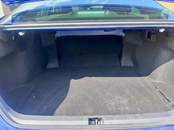 TOYOTA CAMRY 2.5 VVT-h Design Saloon 4dr Petrol Hybrid CVT Euro 6 (s/s) (218 