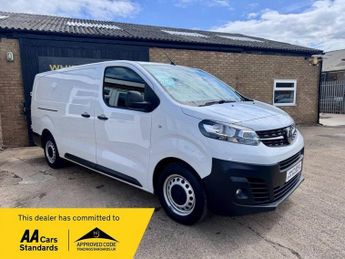 Vauxhall Vivaro 2.0 Turbo D 3100 Dynamic Panel Van 6dr Diesel Auto L2 H1 Euro 6 