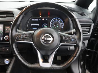 NISSAN LEAF 39kWh Tekna Hatchback 5dr Electric Auto (150 ps)