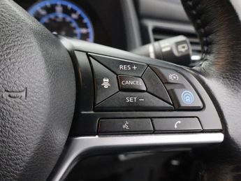 NISSAN LEAF 39kWh Tekna Hatchback 5dr Electric Auto (150 ps)